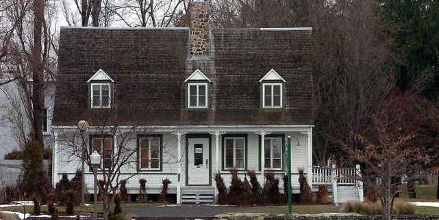 84920-bel-exemple-maison-rurale-quebecoise.jpg