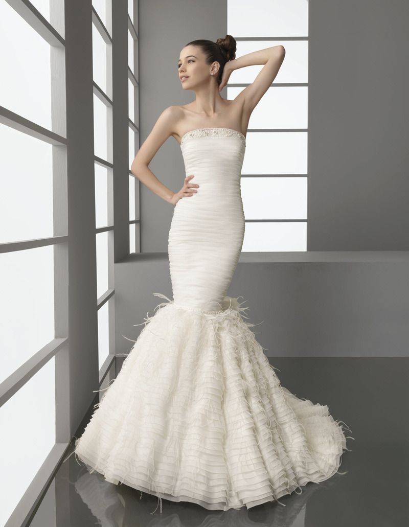 Amazing-Mermaid-Wedding-Dresses-2013-17.jpg