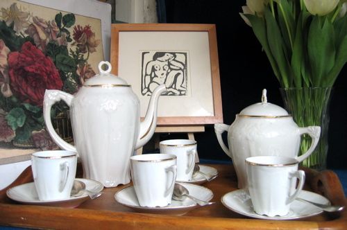 _boutique_images_ADT_3666_service_cafe_porcelaine_blanche_or.jpg