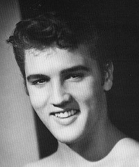 elvis-87877676764.jpg